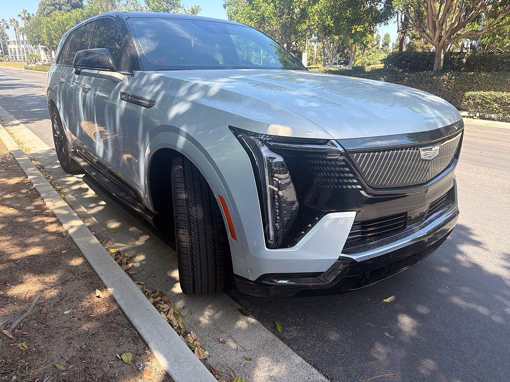 2025 Cadillac Escalade IQ Sport 2