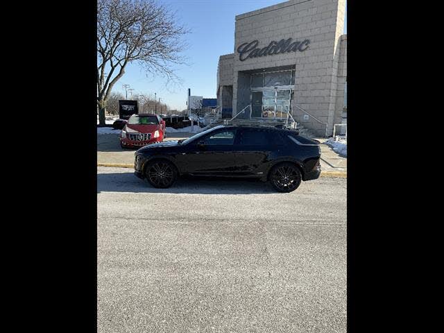 2026 Cadillac LYRIQ-V V Premium