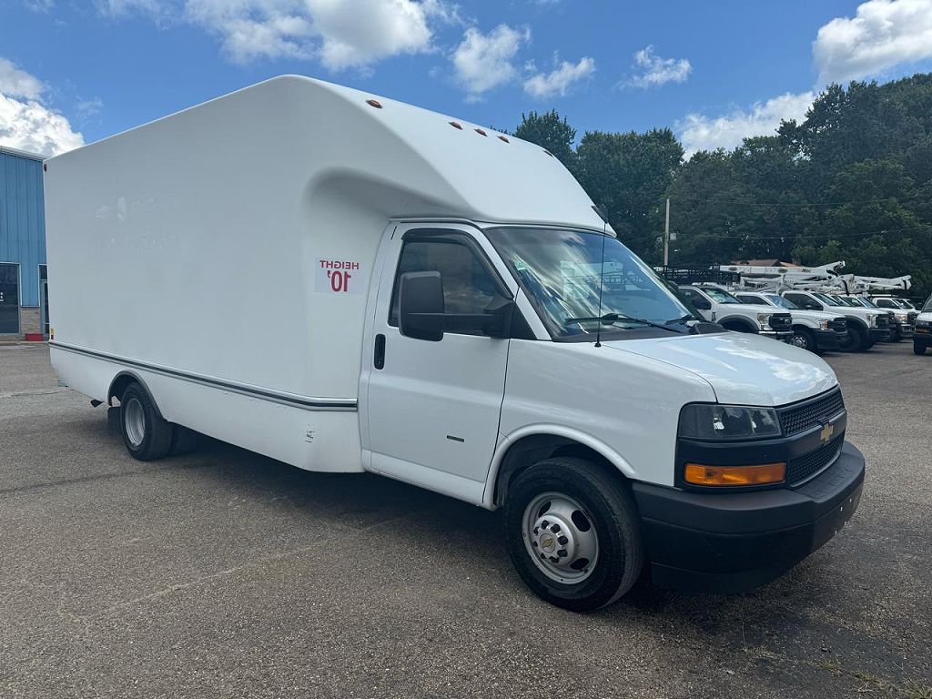 2023 Chevrolet Express 3500