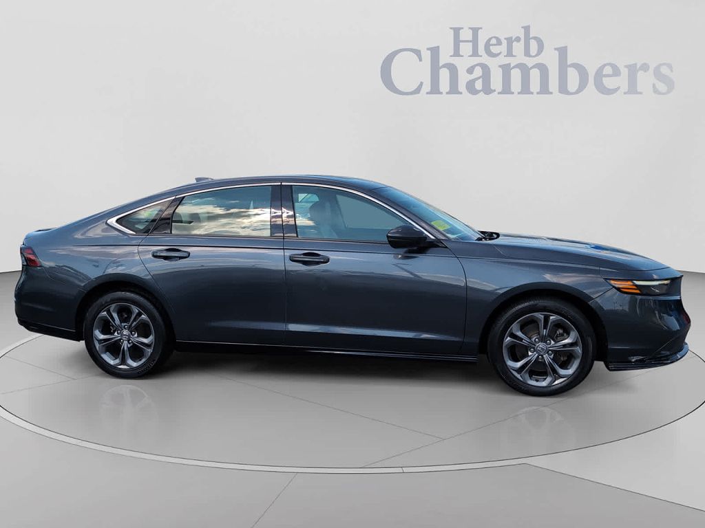 2023 Honda Accord Hybrid EX-L w/BSI