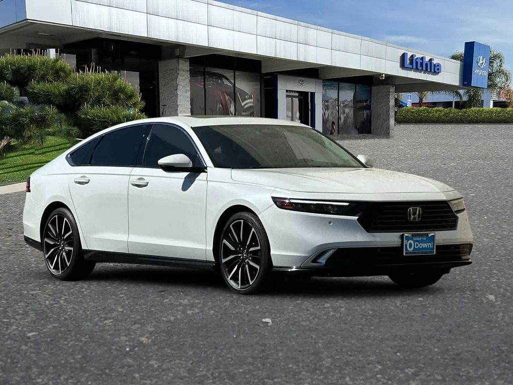 2023 Honda Accord Hybrid Touring w/BSI