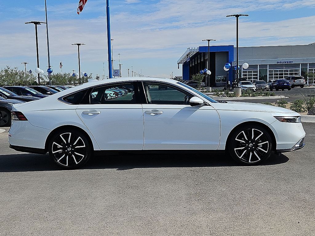 2023 Honda Accord Hybrid Touring w/BSI