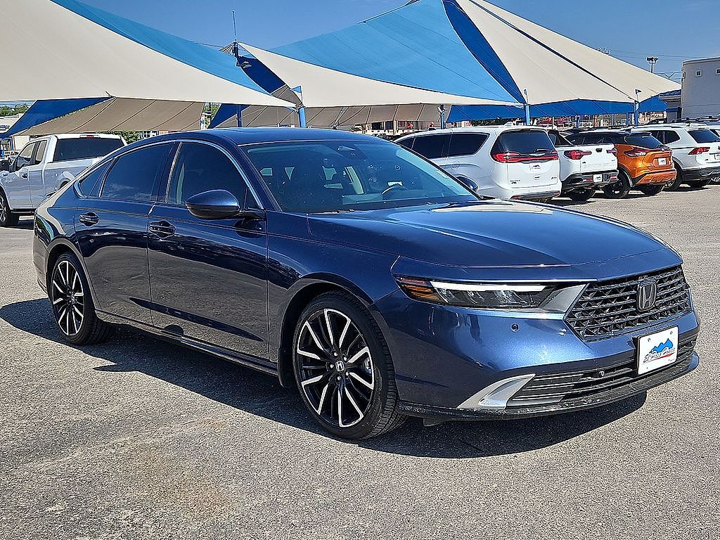 2023 Honda Accord Hybrid Touring w/BSI