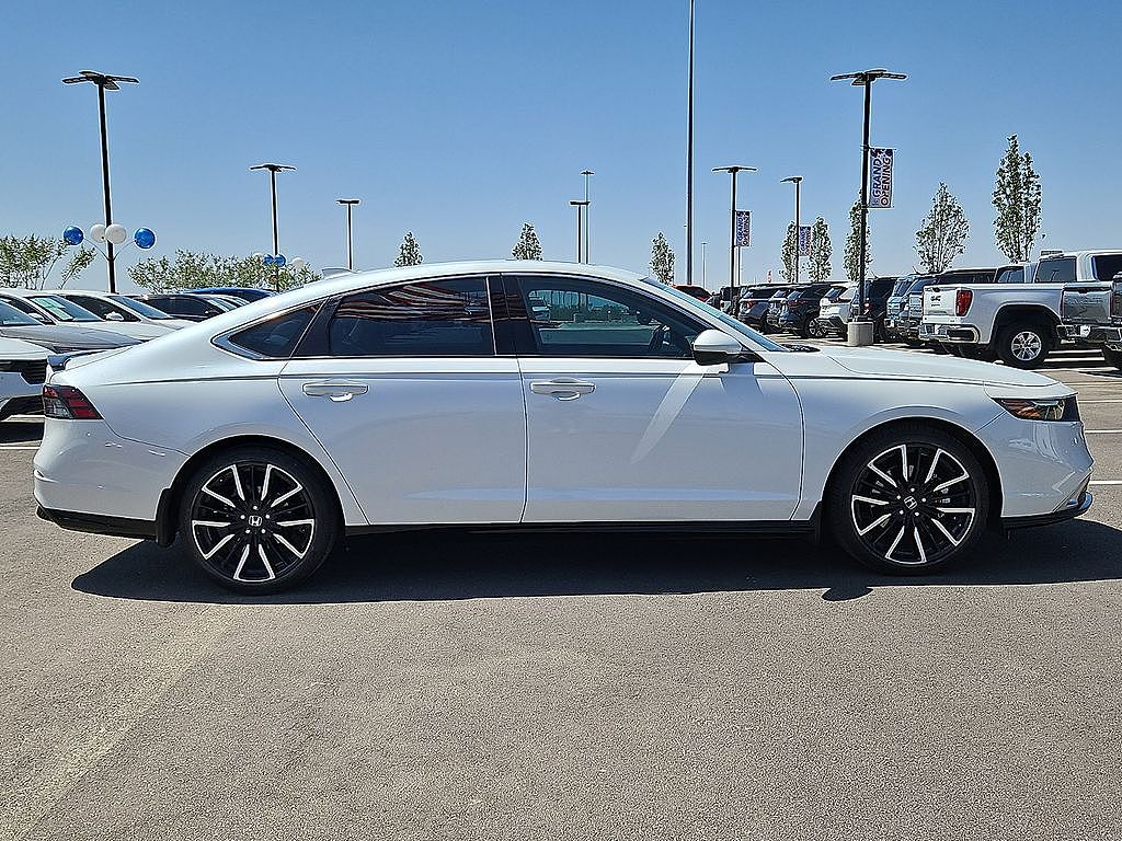 2023 Honda Accord Hybrid Touring w/BSI