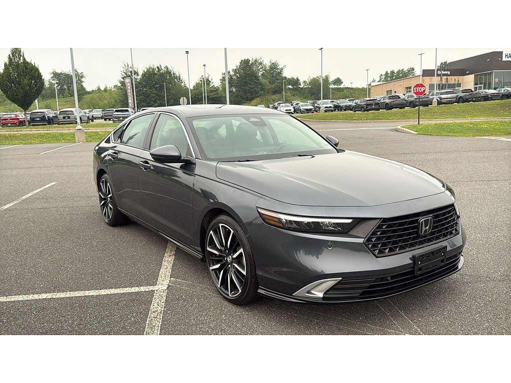 2023 Honda Accord Hybrid Touring w/BSI