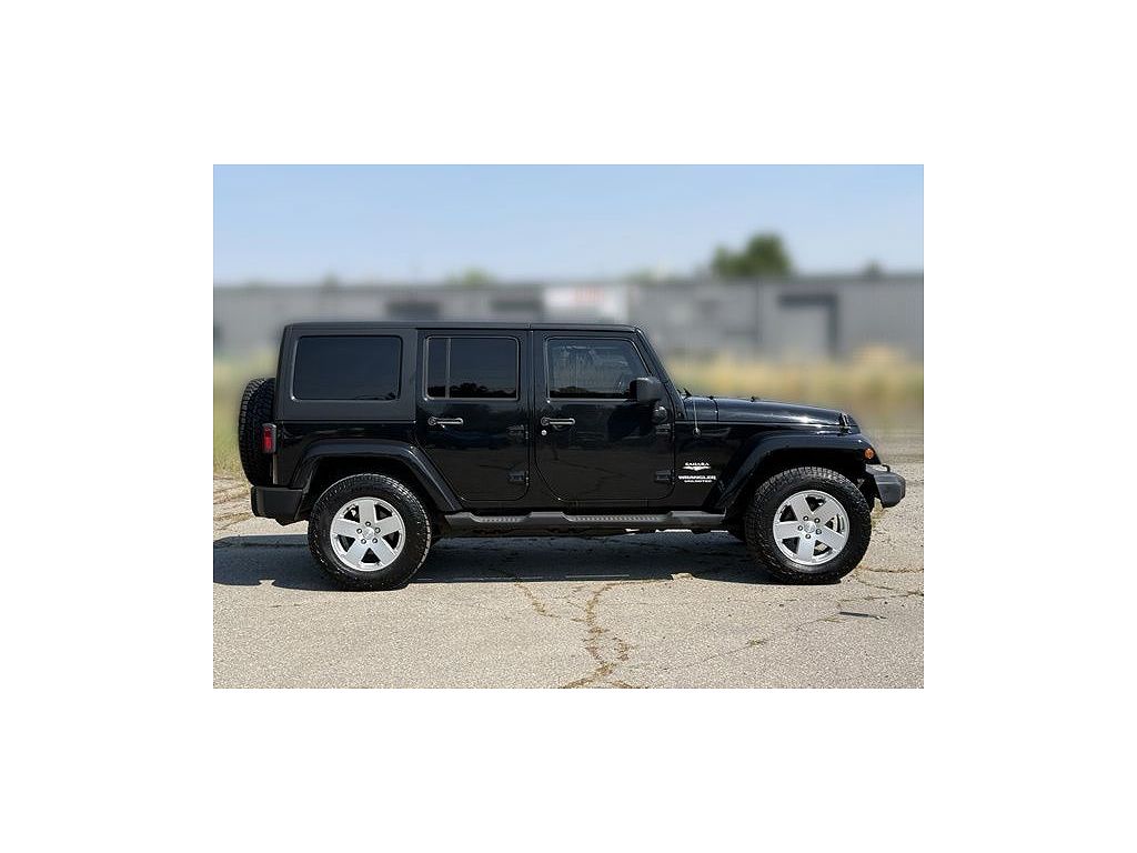 2011 Jeep Wrangler Unlimited Sahara