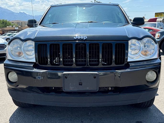 2005 Jeep Grand Cherokee Laredo