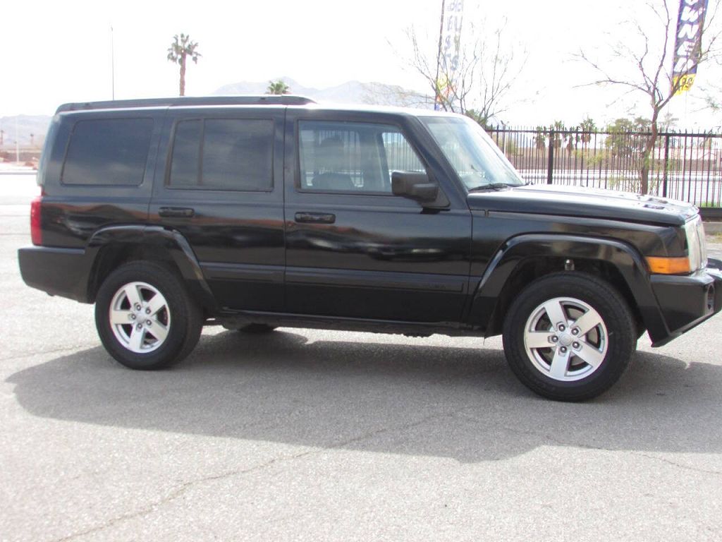 2007 Jeep Commander Sport