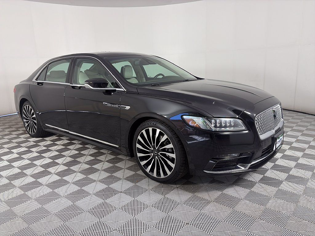 2017 Lincoln Continental Black Label