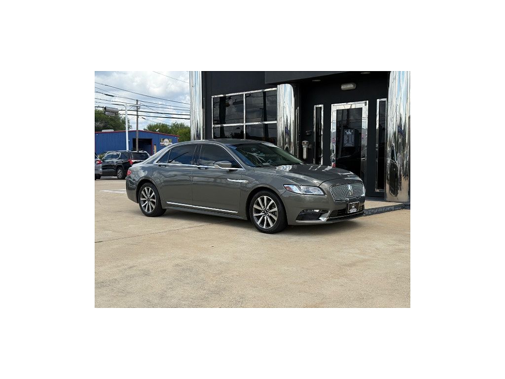 2017 Lincoln Continental Premiere