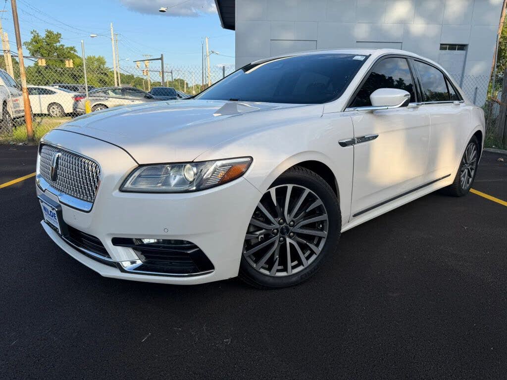 2019 Lincoln Continental Select