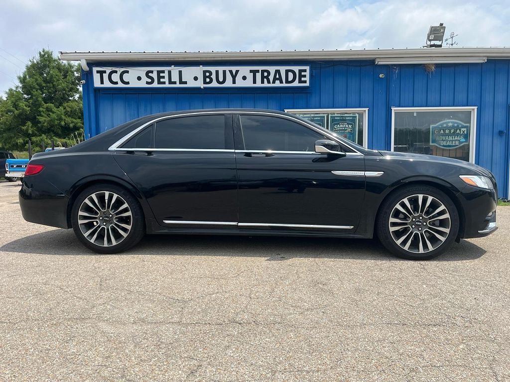 2017 Lincoln Continental Select