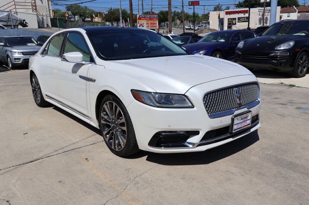 2017 Lincoln Continental Select