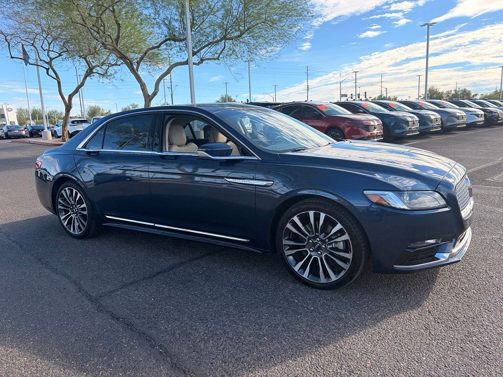 2017 Lincoln Continental Select