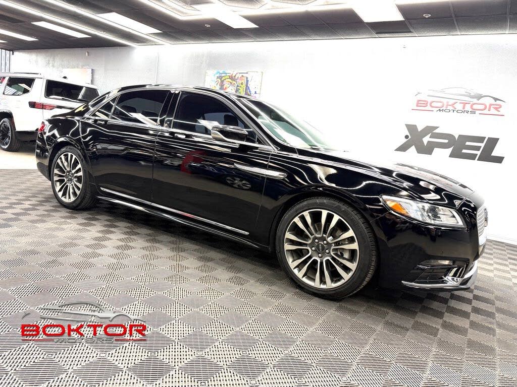 2017 Lincoln Continental Select