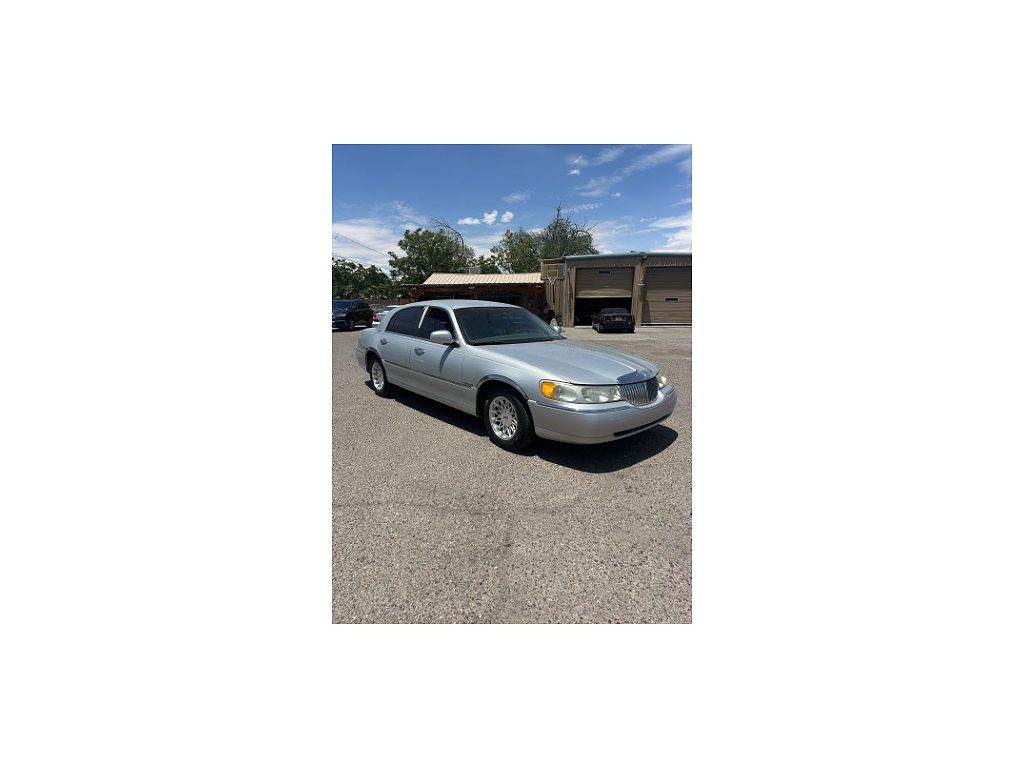 1998 Lincoln Town Car Signature