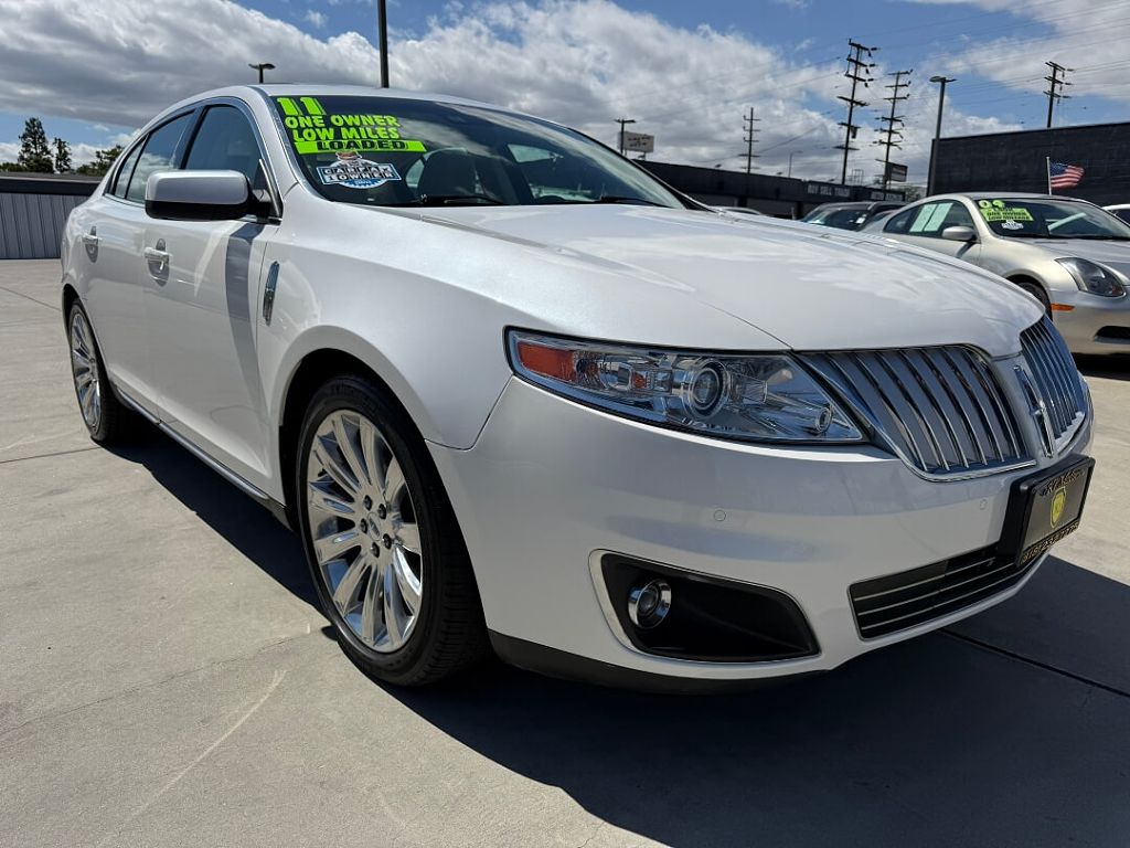 2011 Lincoln MKS