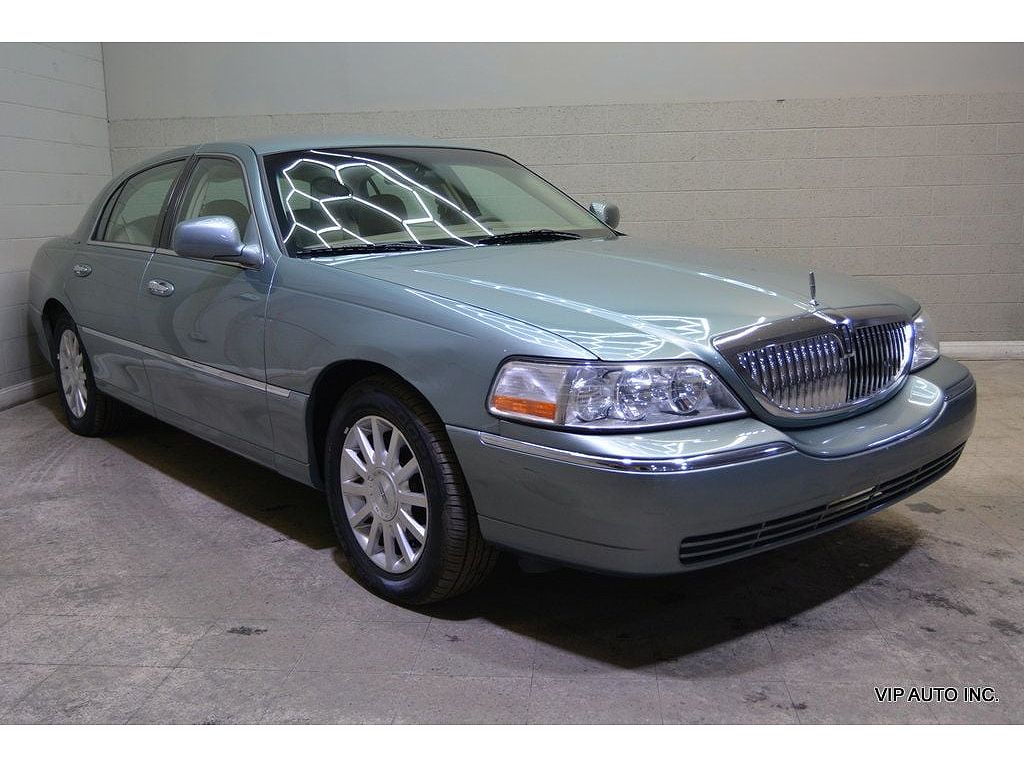 2006 Lincoln Town Car Signature