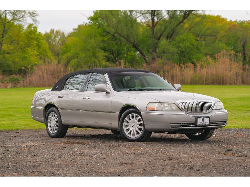2007 Lincoln Town Car Signature