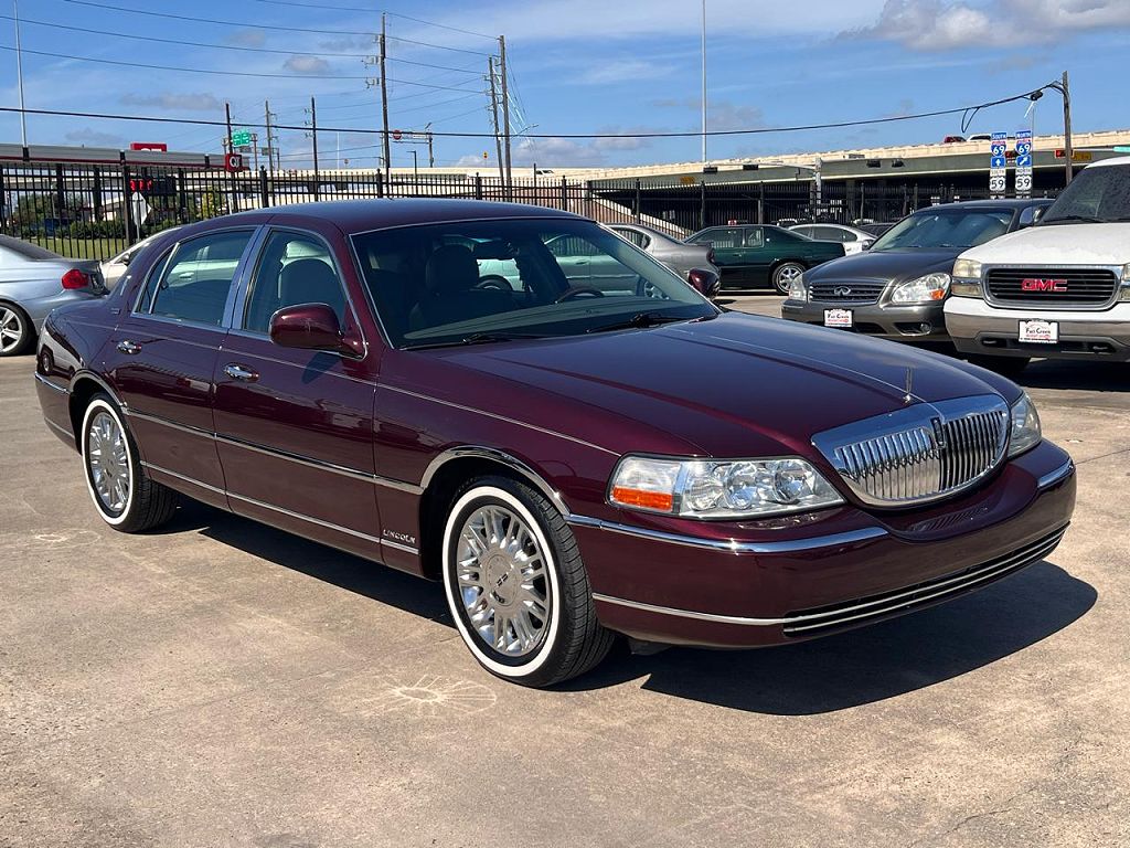2006 Lincoln Town Car Signature