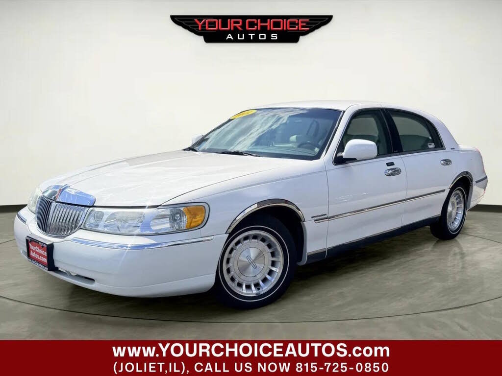 2001 Lincoln Town Car Executive