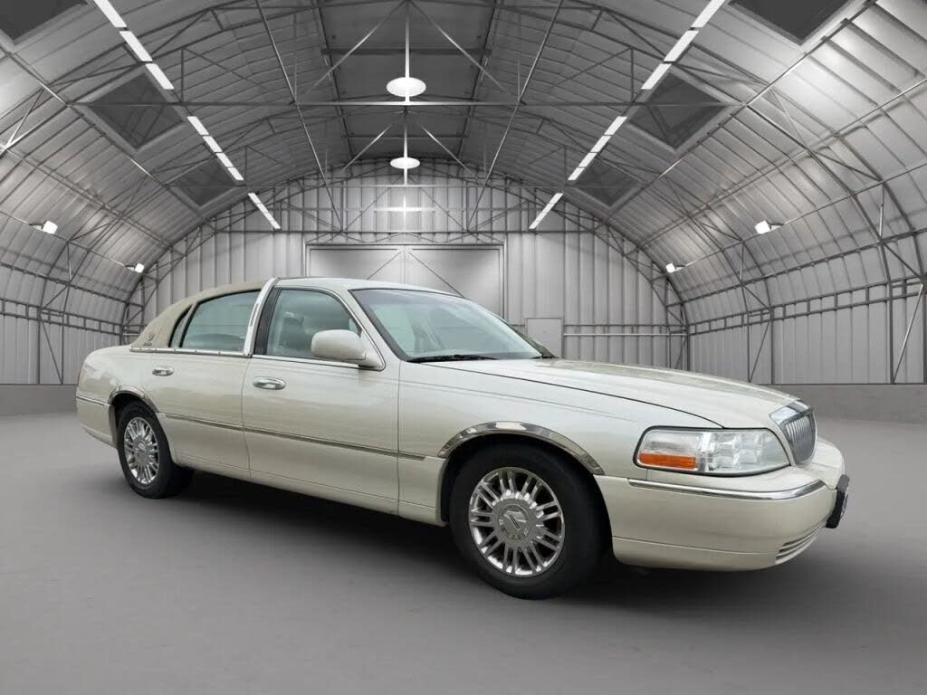 2007 Lincoln Town Car Signature Limited