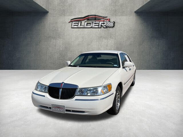 2000 Lincoln Town Car Signature