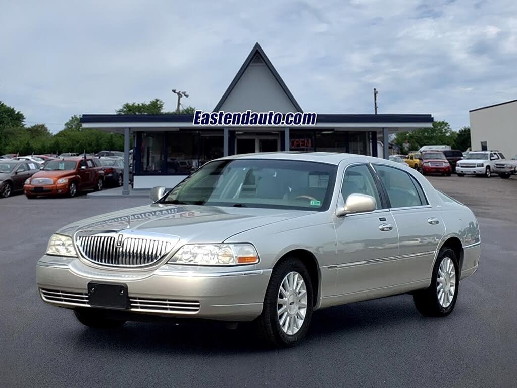 2004 Lincoln Town Car Ultimate