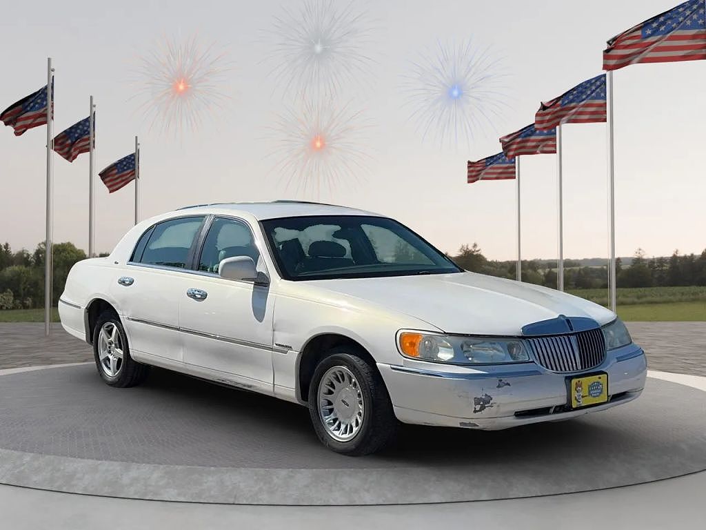 2001 Lincoln Town Car Cartier