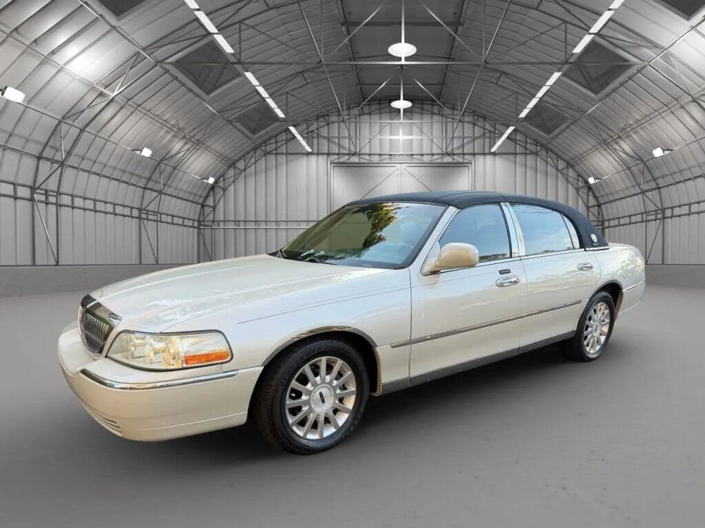 2004 Lincoln Town Car Ultimate
