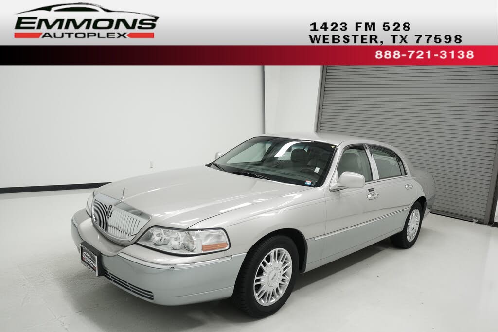 2006 Lincoln Town Car Designer Series