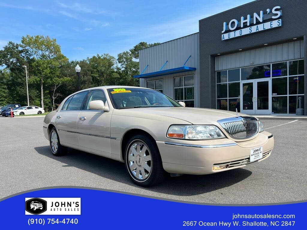 2003 Lincoln Town Car Cartier