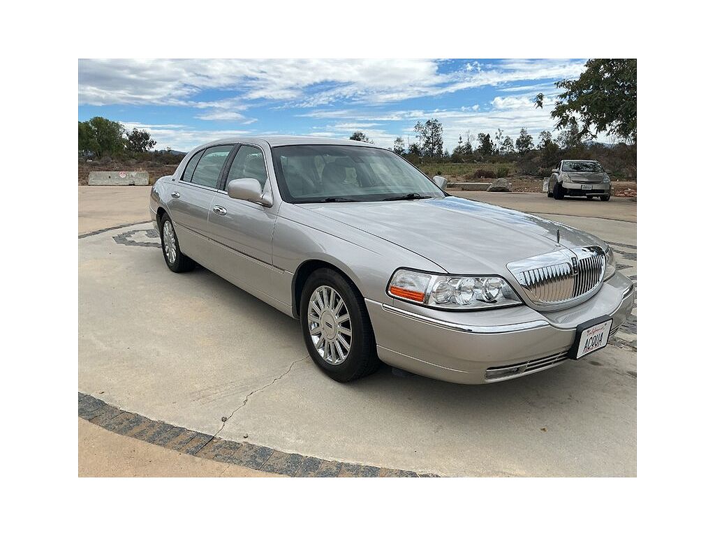 2003 Lincoln Town Car Cartier
