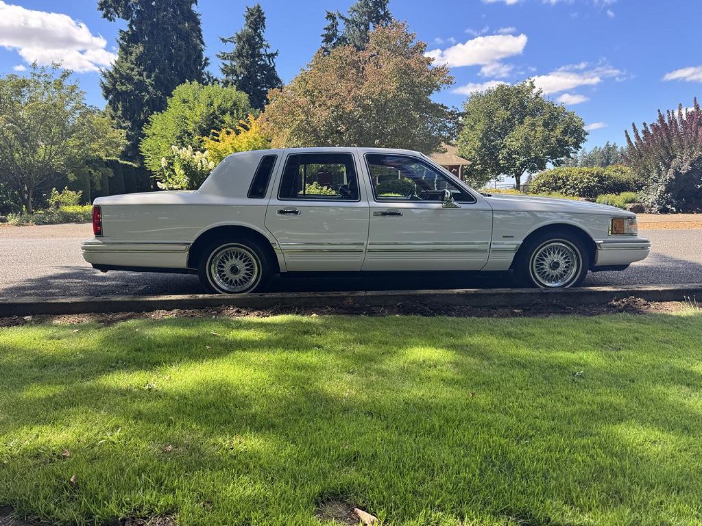 1994 Lincoln Town Car Executive