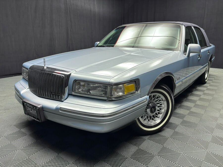 1997 Lincoln Town Car Executive