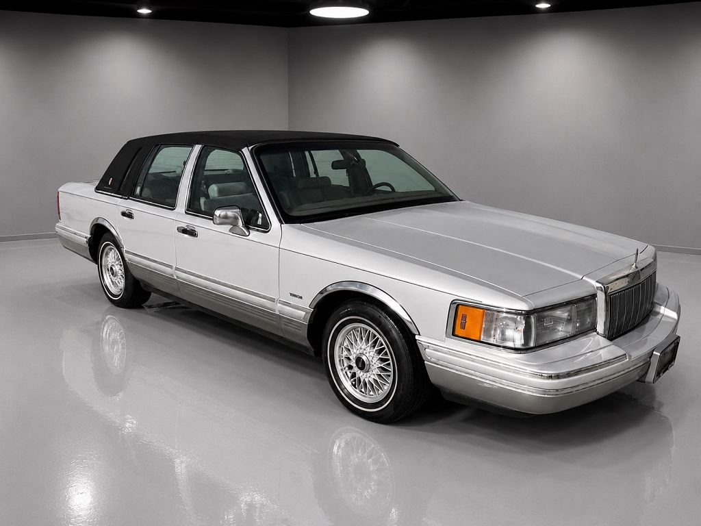 1992 Lincoln Town Car Signature