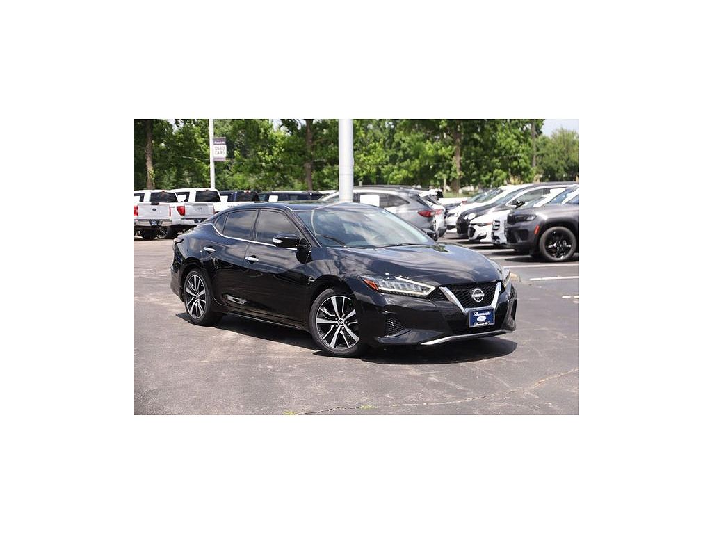 2023 Nissan Maxima SV
