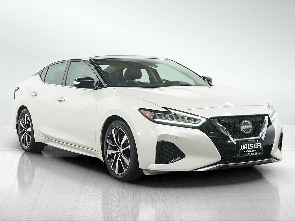 2023 Nissan Maxima SL