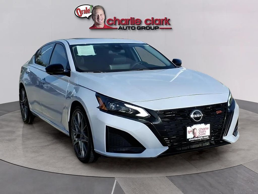 2023 Nissan Altima 2.0 SR