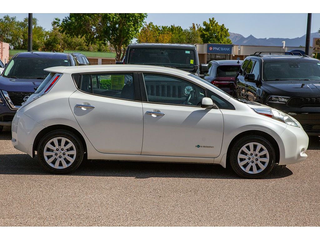 2015 Nissan LEAF S