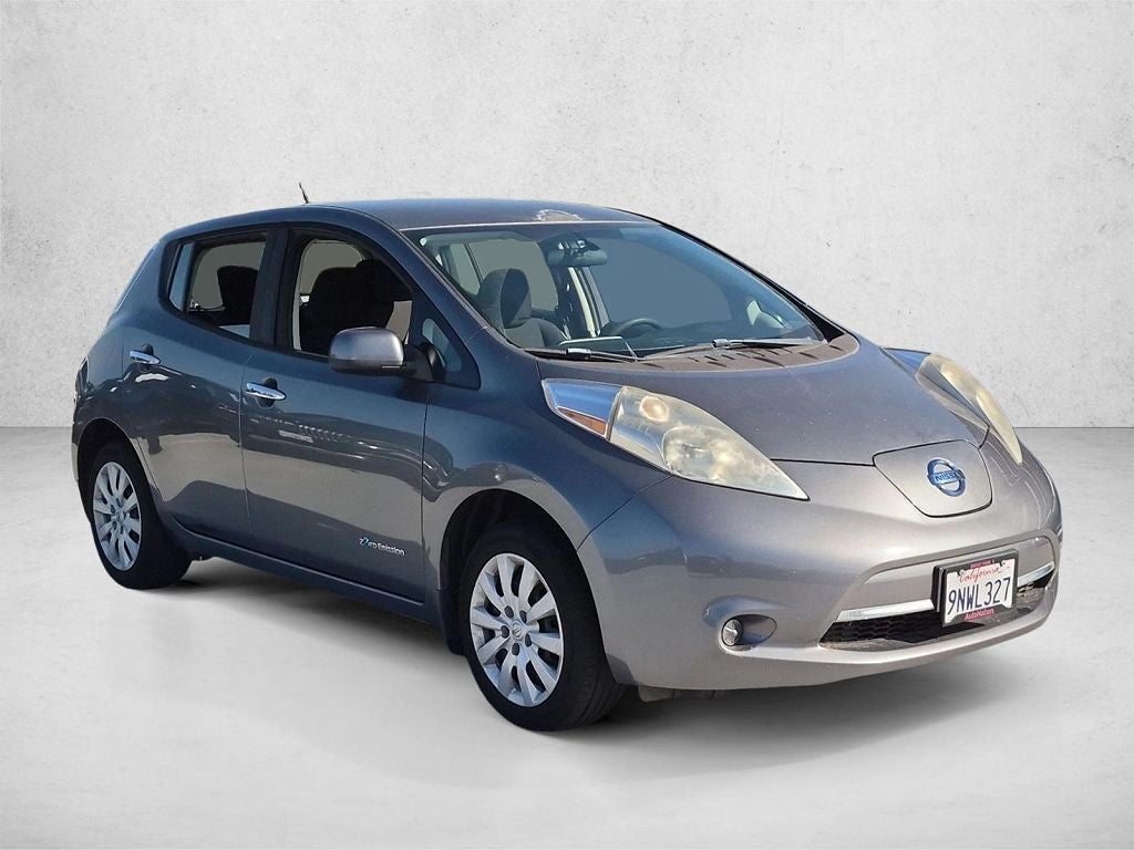 2016 Nissan LEAF photo 1