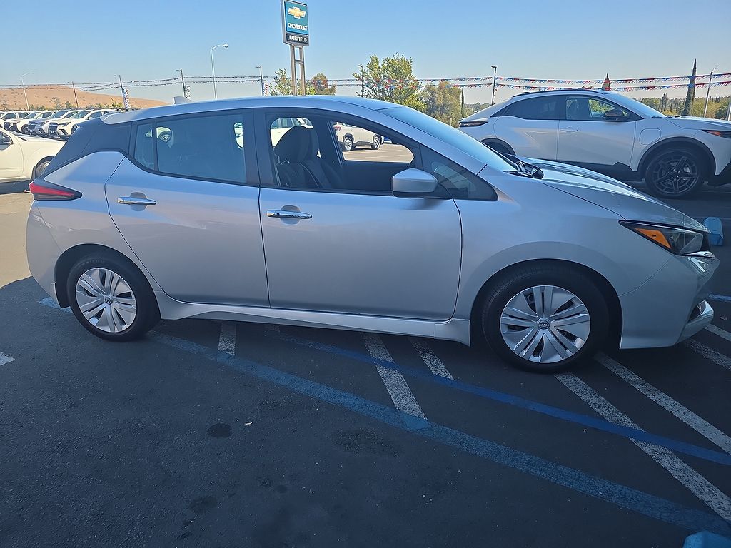 2025 Nissan Leaf S