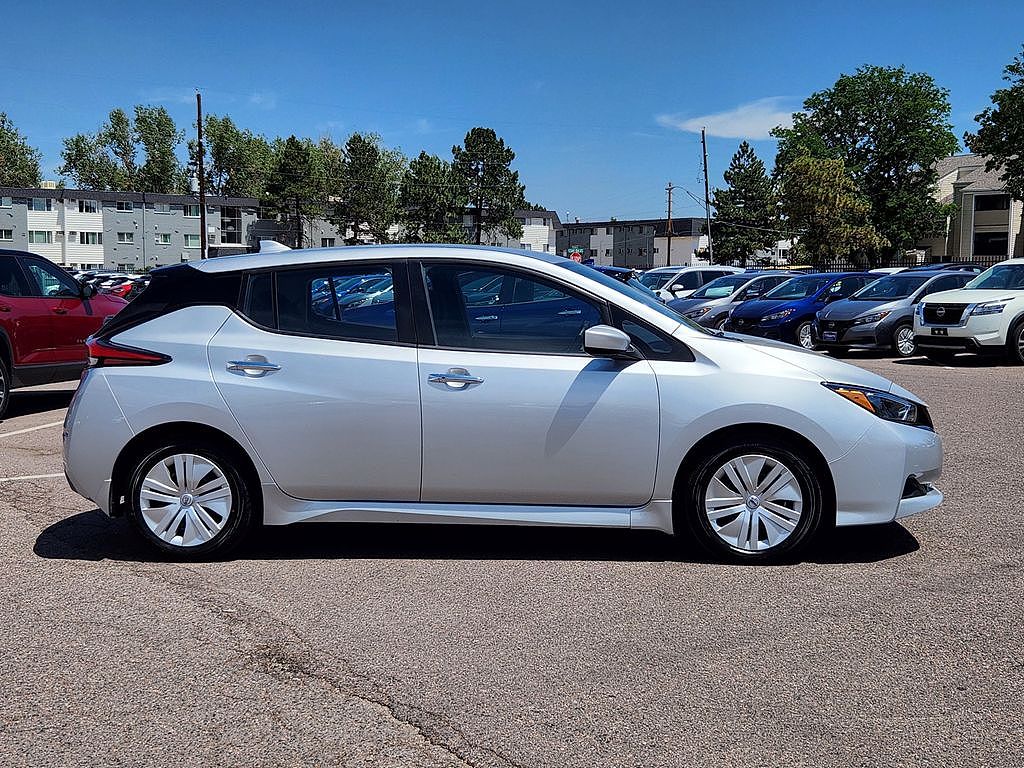 2025 Nissan Leaf S