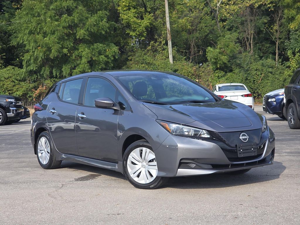 2025 Nissan LEAF S