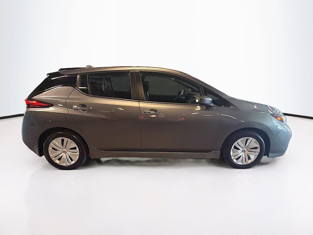 2025 Nissan Leaf S