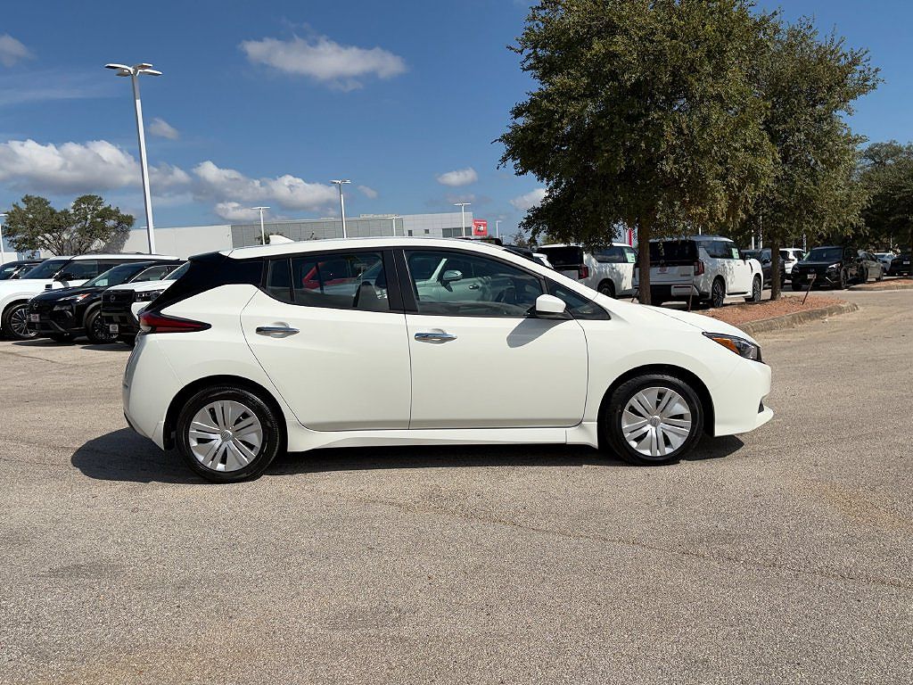 2025 Nissan Leaf S