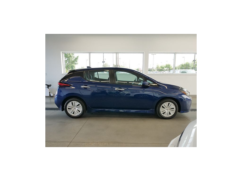 2025 Nissan Leaf S