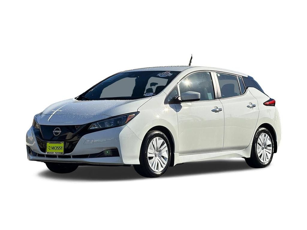 2025 Nissan LEAF photo 1