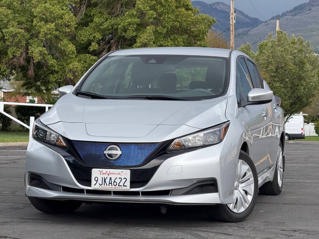 2023 Nissan LEAF S
