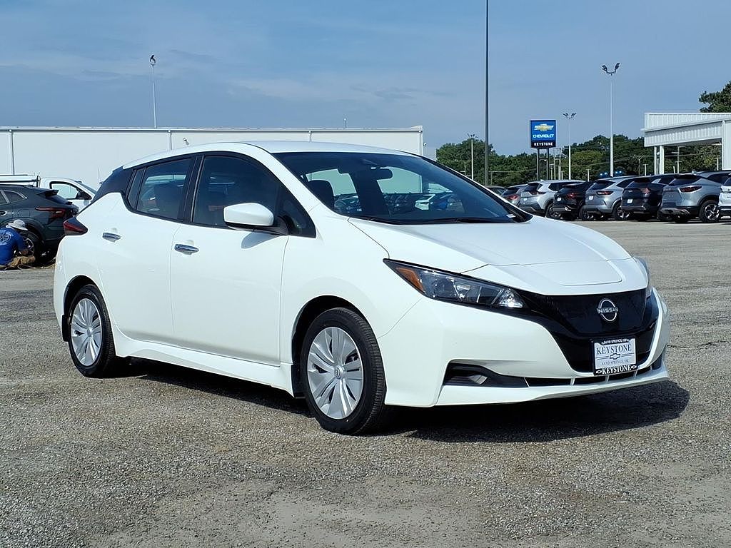 2025 Nissan Leaf S